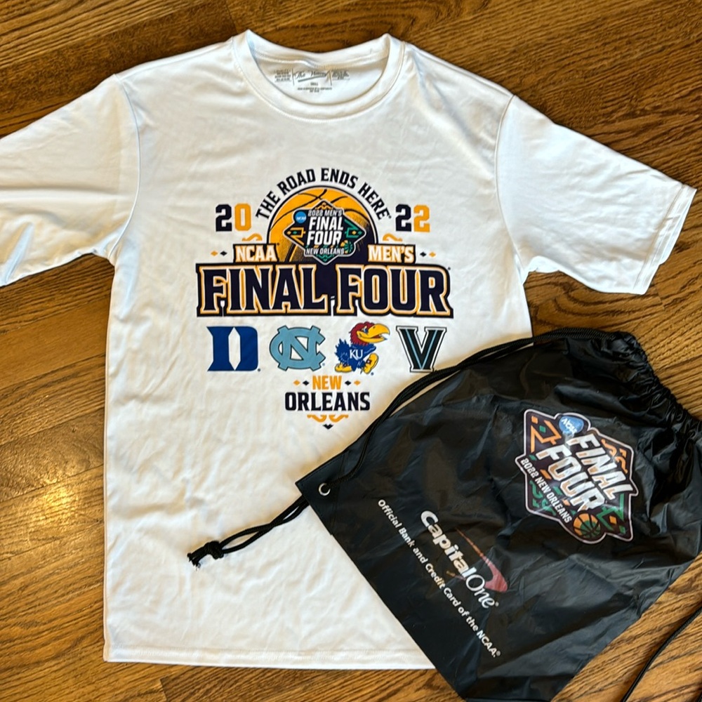 Final four NCAA 2022 New Orleans merch men’s S shirt & bag